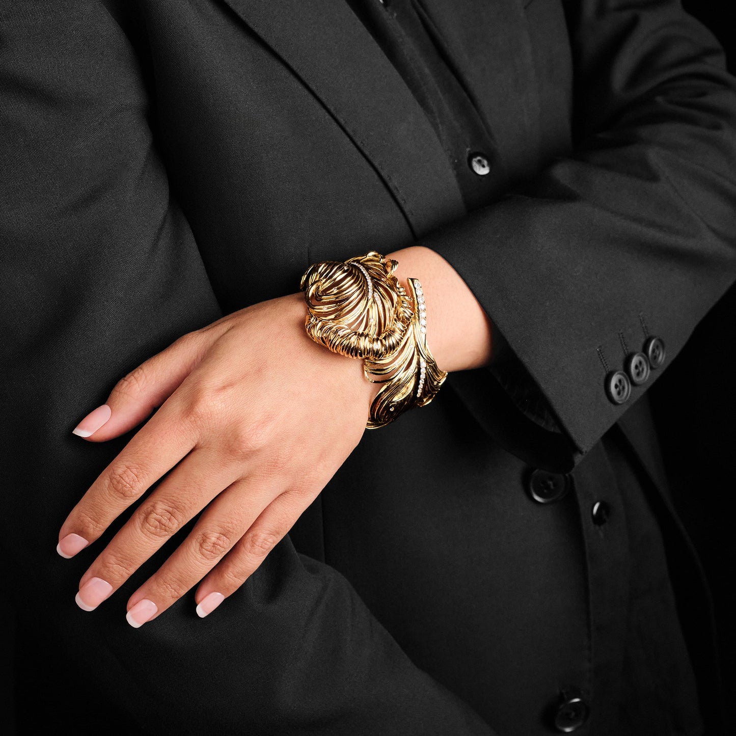 Chilleri Feather Bangle