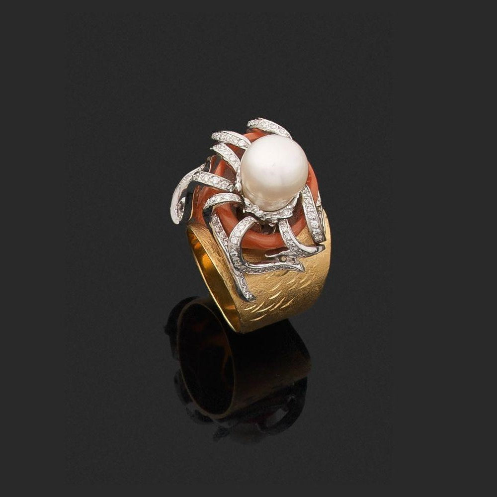 Chilleri Coral & Pearl Ring