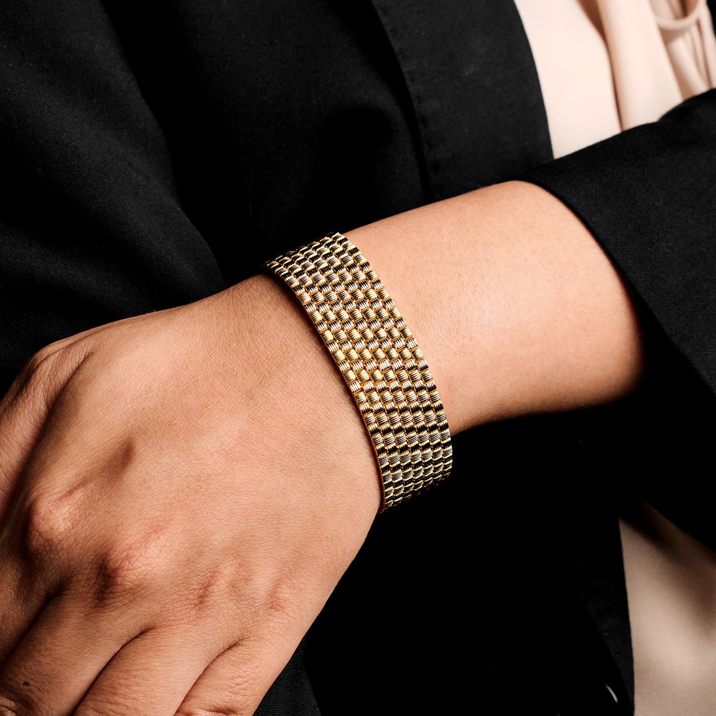Vintage Gold Textured Bracelet
