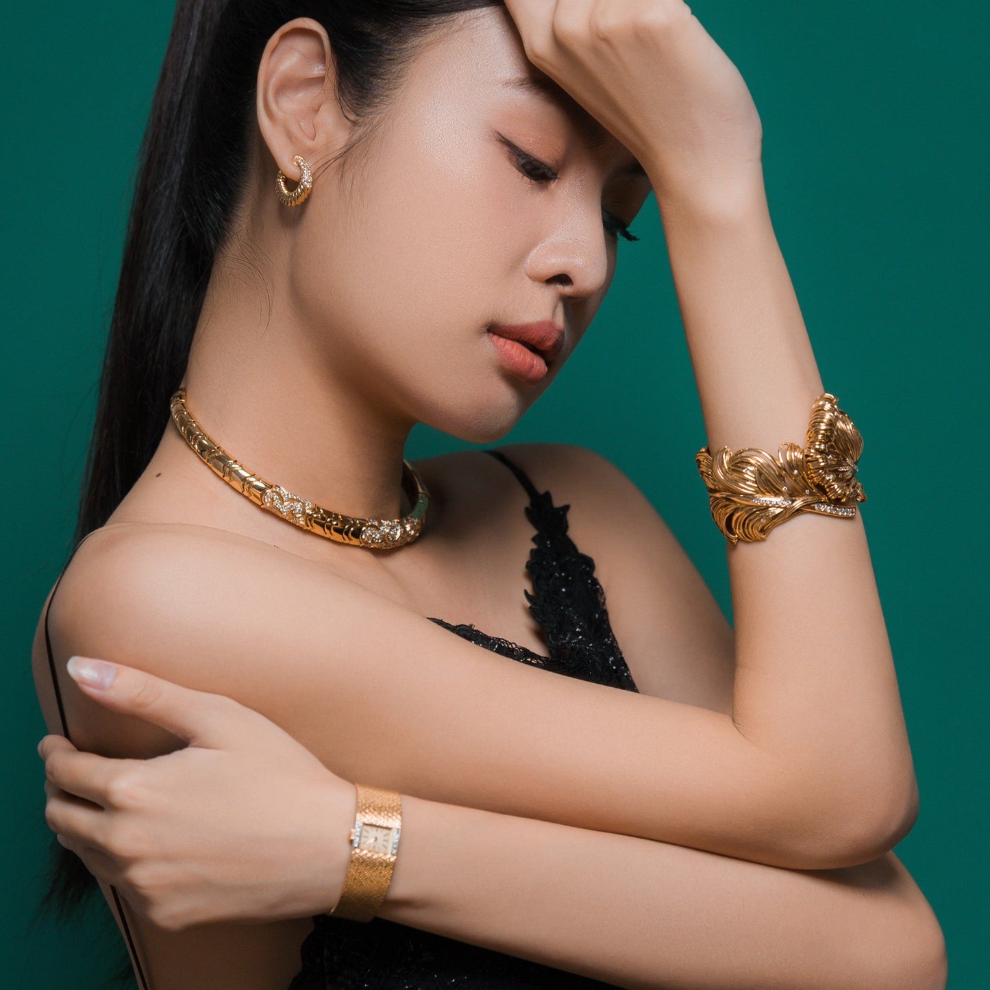 Chilleri Feather Bangle