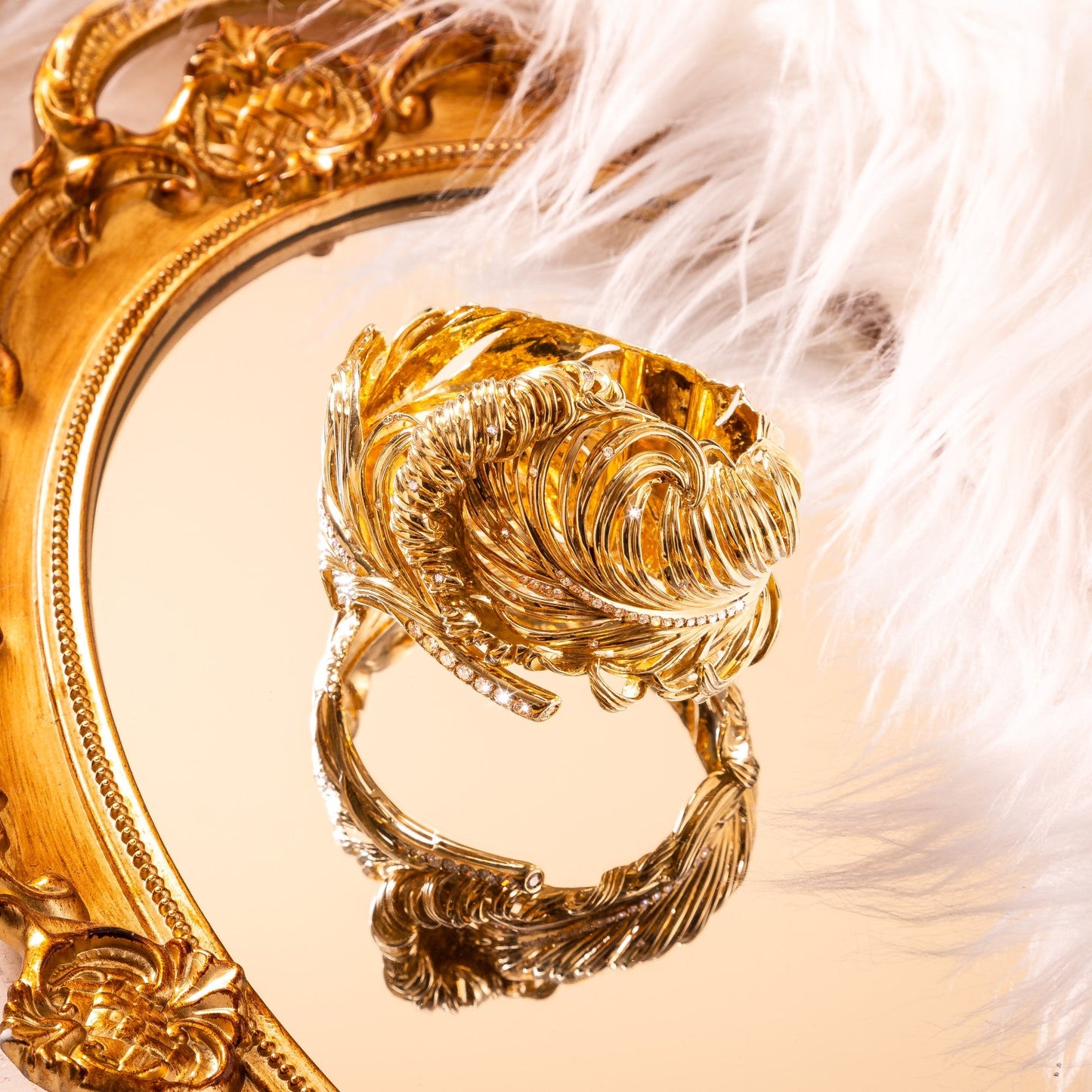 Chilleri Feather Bangle