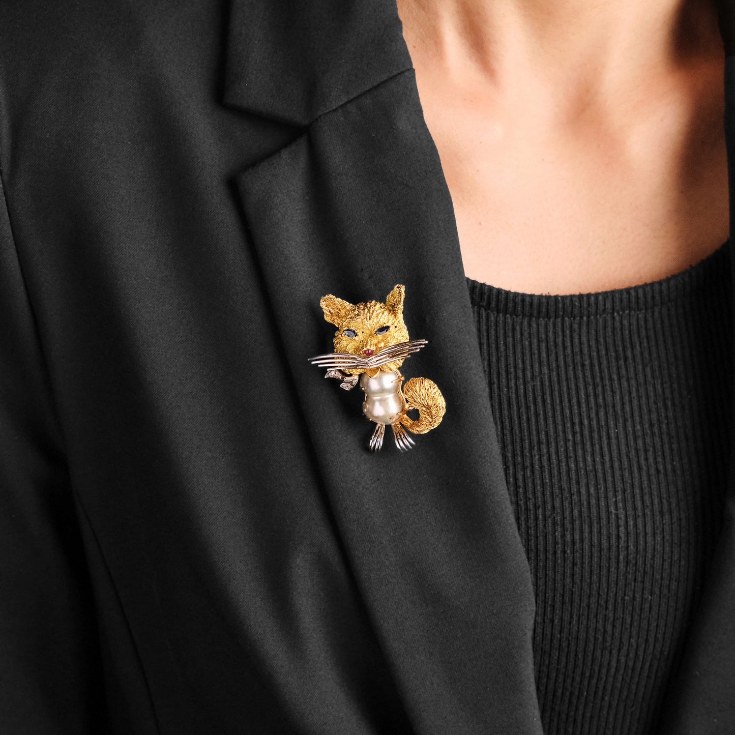 Toliro Cat Brooch